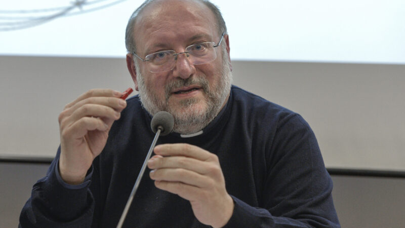 Meter segnala due gruppi Telegram con immagini di studentesse manipolate da IA